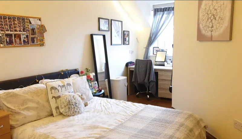 Charming 2 Bed Student Flat // Aug 2026 - Thumbnail 2